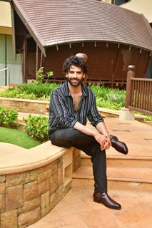 Gaurav Arora snapped promoting their upcoming series Tanaav 2