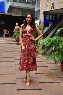 Pragya Jaiswal snapped in Juhu