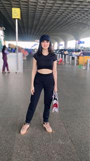 Divya Khossla celebs snapped at the airport