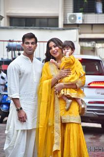 Bipasha Basu, Karan Singh Grover and Devi Basu Singh Grover outside Shilpa Shetty's residence for Ganapati Darshan