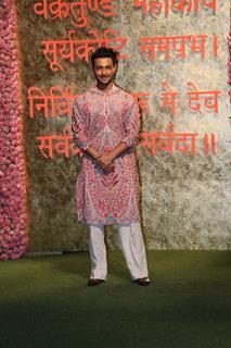 Aayush Sharma snapped at Antilia for Ganesh Chaturthi