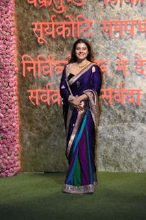 Kajol snapped at Antilia for Ganesh Chaturthi