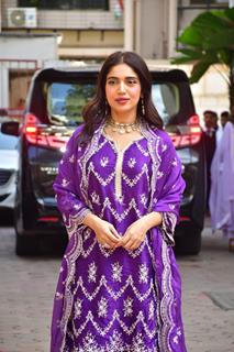 Bhumi Pednekar  outside Shilpa Shetty's residence for Ganapati Darshan