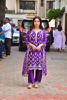 Bhumi Pednekar  outside Shilpa Shetty's residence for Ganapati Darshan