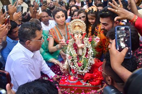 Shilpa Shetty snapped at their Ganapati Bappa Visarjan