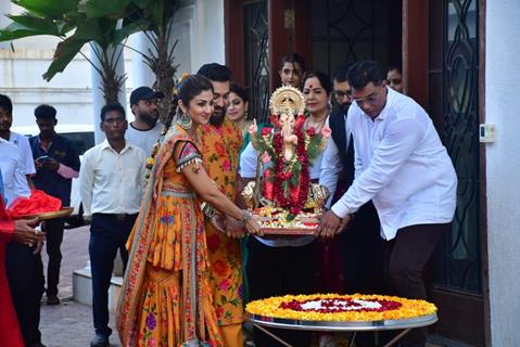 Shilpa Shetty snapped at their Ganapati Bappa Visarjan