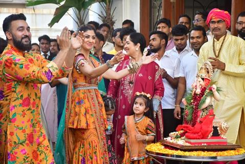 Shilpa Shetty and Raj Kundra snapped at their Ganapati Bappa Visarjan