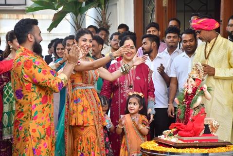 Shilpa Shetty and Raj Kundra snapped at their Ganapati Bappa Visarjan