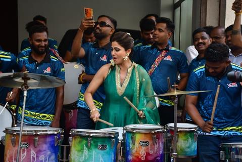 Shamita Shetty snapped at their Ganapati Bappa Visarjan