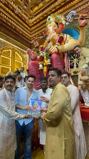 Varun Dhawan and Atlee Kumar snapped at Lalbhaug Cha Raja