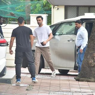 Ranbir Kapoor snapped in the city