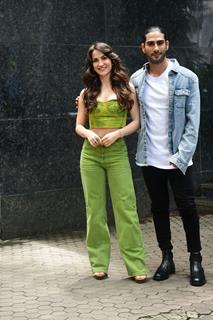 Prateik Babbar and Elli Avram snapped promoting their song Tere Dar Pe Sanam