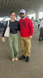 Rahul Vaidya and Disha Parmar snapped at the airport 