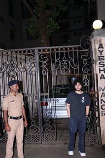 Nirvaan Khan snapped outside Malaika Arora’s father’s house 