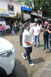 Nirvaan Khan arrive for Malaika Arora's father Anil Mehta's last rites