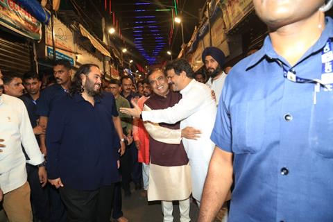 Mukesh Ambani and Anant Ambani snapped at Lalbaugcha Raja