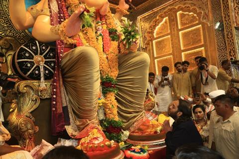 Anant Ambani snapped at Lalbaugcha Raja