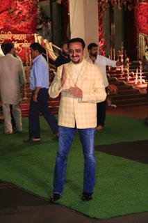 Gulshan Grover snapped at CM’s residence for Ganpati Darshan