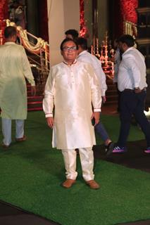 Dilip Joshi snapped at CM’s residence for Ganpati Darshan