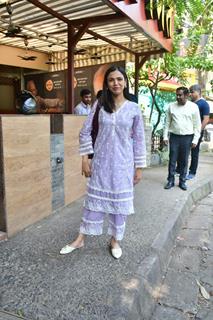 Shriya Pilgaonkar snapped in the city