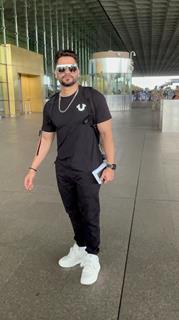 Kunal Kemmu snapped at the airport