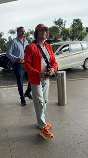 Sonu Nigam snapped at the airport