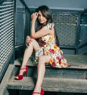 Adaa Khan Effortlessly fabulous florals