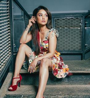 Adaa Khan Effortlessly fabulous florals