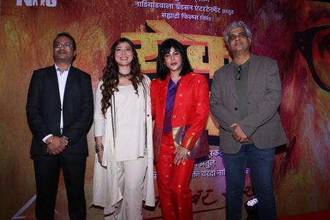 Wardha Khan Nadiadwala  grace the trailer launch of 'Yek Number'