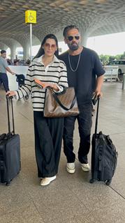 Suniel Shetty snapped at the airport