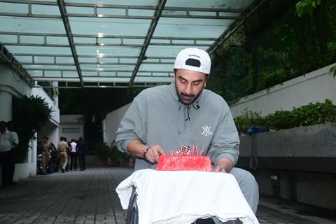 Ranbir Kapoor Celebrates His Birthday With Paparazzi