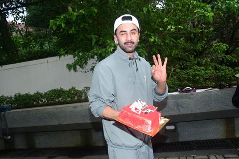 Ranbir Kapoor Celebrates His Birthday With Paparazzi