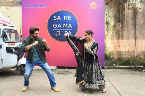 Vidya Balan and Kartik Aaryan snapped promoting their upcoming film ' Bhool Bhulaiyaa 3' on the sets of Sa Re Ga Ma Pa