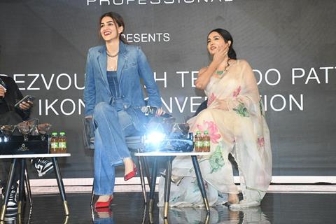 Kanika Dhillon and Kriti Sanon snapped interacting about their upcoming movie 'Do Patti' on Bollywood Hungama OTT Fest