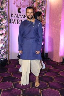 Saif Ali Khan snapped at Kalayanaraman Family’s Navrati 2024 celebrations