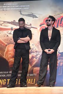 Ajay Devgn, Kareena Kapoor Khan, Tiger Shroff, Ranveer Singh, Arjun Kapoor, Rohit Shetty and other celebs grace the trailer launch of ‘Singham Again’