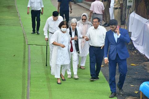 Celebrities snapped at Ratan Tata's Funeral