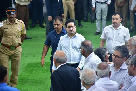 Celebrities snapped at Ratan Tata's Funeral