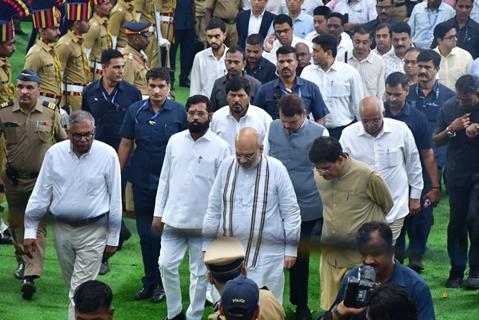 Celebrities snapped at Ratan Tata's Funeral