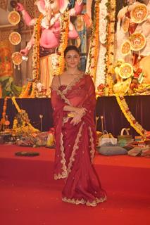 Alia Bhatt snapped at Durga Puja Pandal