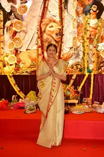 Bhagyashree Patwardhan snapped at Durga Puja Pandal