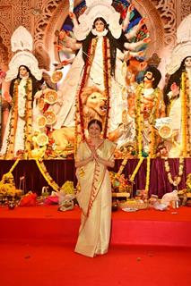 Bhagyashree Patwardhan snapped at Durga Puja Pandal