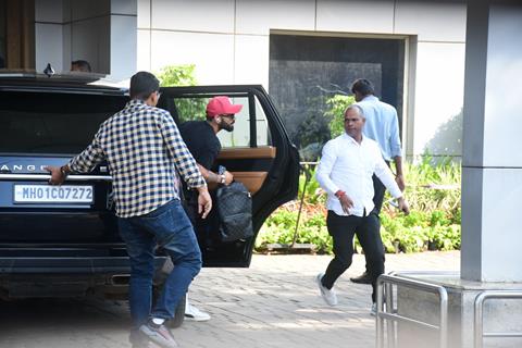 Virat Kohli snapped at the airport