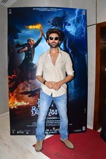 Kartik Aaryan snapped promoting their upcoming film ' Bhool Bhulaiyaa 3' 