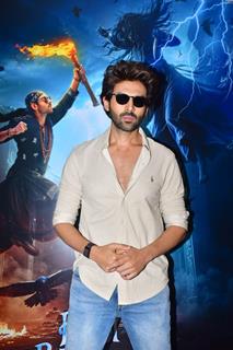 Kartik Aaryan snapped promoting their upcoming film ' Bhool Bhulaiyaa 3' 