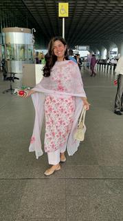 Nimrat Kaur snapped at the airport