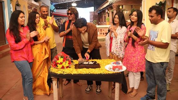 Rupali Ganguly, Rajan Shahi, Shivam Khajuria and Alisha Parveen celebrates Shivam Khajuria's birthday on the set