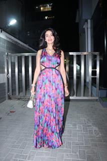 Mallika Sherawat celebrates her birthday with paparazzis