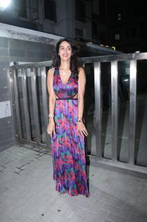 Mallika Sherawat celebrates her birthday with paparazzis