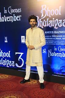 Kartik Aaryan snapped at the song launch of 'Ami Je Tomar 3.0'